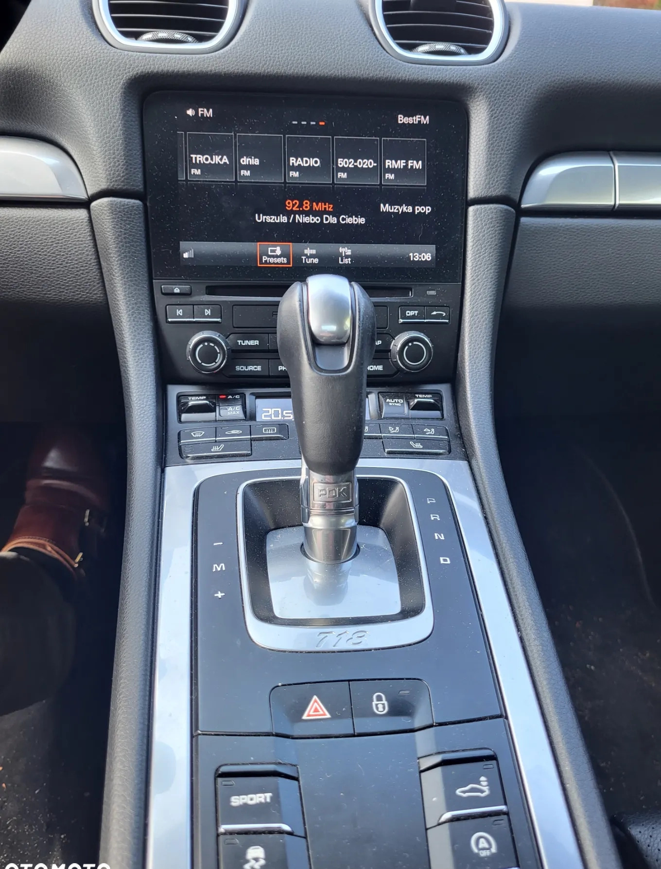 Porsche 718 Cayman cena 235000 przebieg: 49000, rok produkcji 2018 z Dębica małe 92